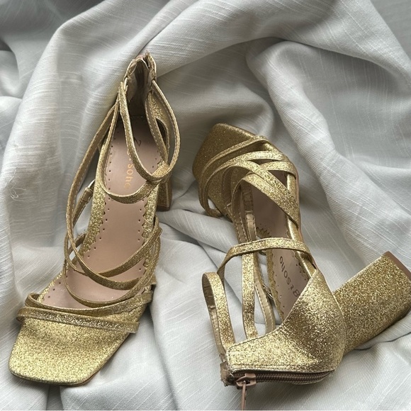 Gold Strappy Block Heel Sandals women size 8 sparkly zipper back 3’ heels party - Picture 1 of 15